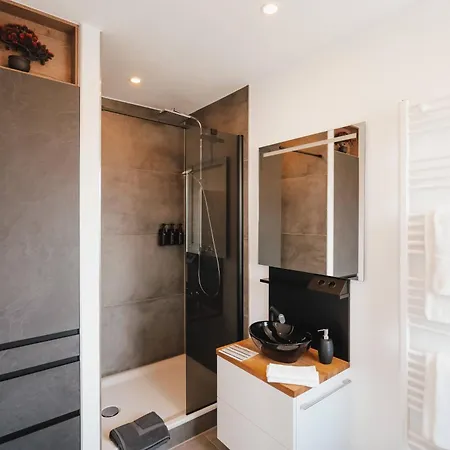 Neu I Stilvoll I Boxspring I Smart Tv I Zentral Appartement *