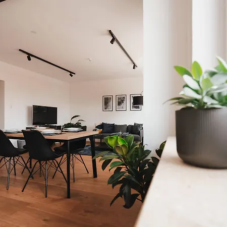 Neu I Stilvoll I Boxspring I Smart Tv I Zentral *